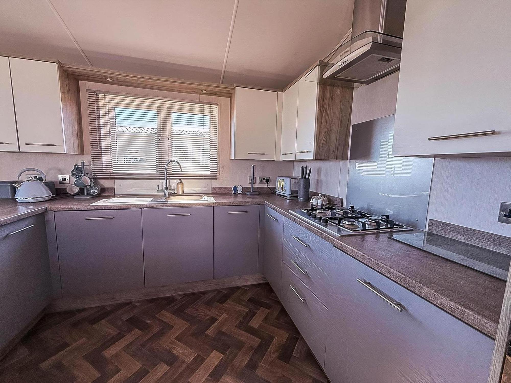 Lodge Stunning 6 Berth With Full Sea Views In Suffolk Ref 68007cr *